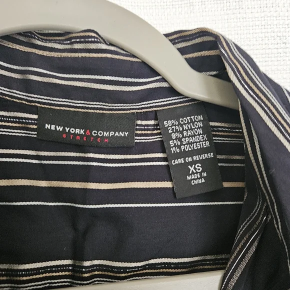 Womens‎ Button Down Striped shirt - Picture 4 of 8